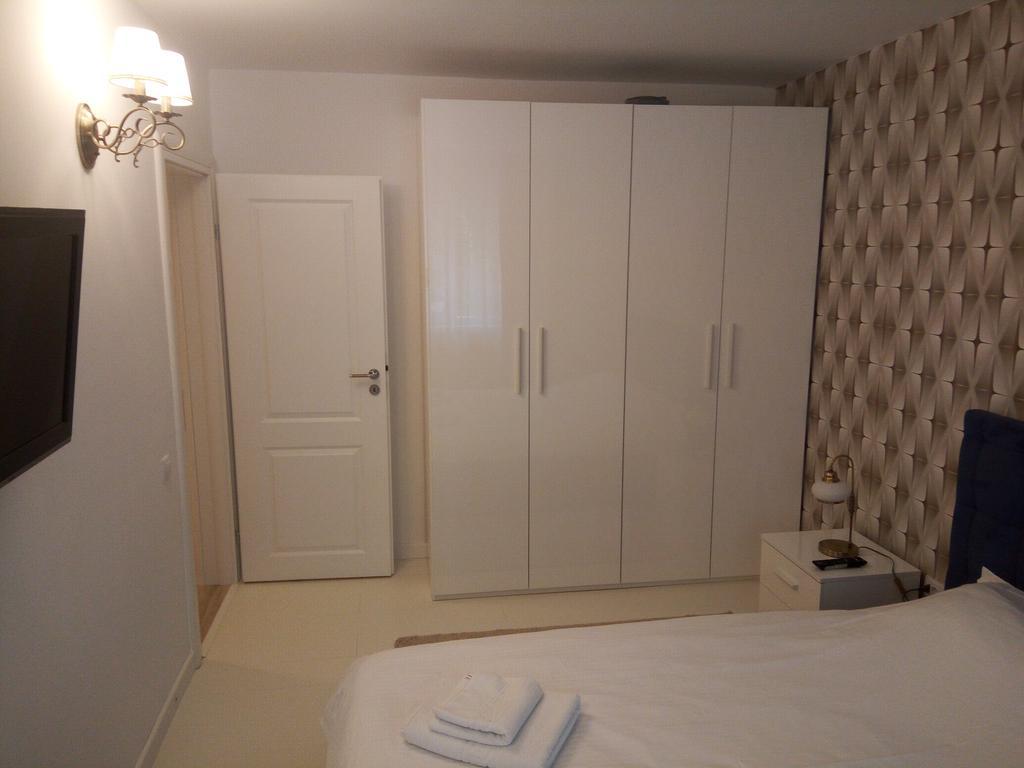 Lexy'S Apartment Braşov Buitenkant foto